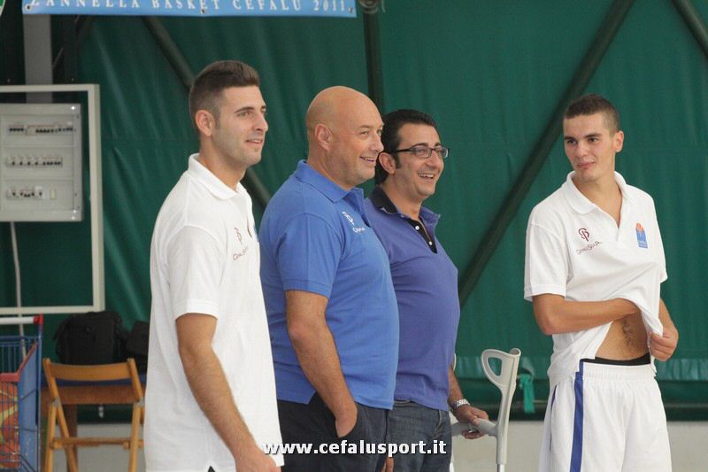 110924 basket 016_tn.jpg